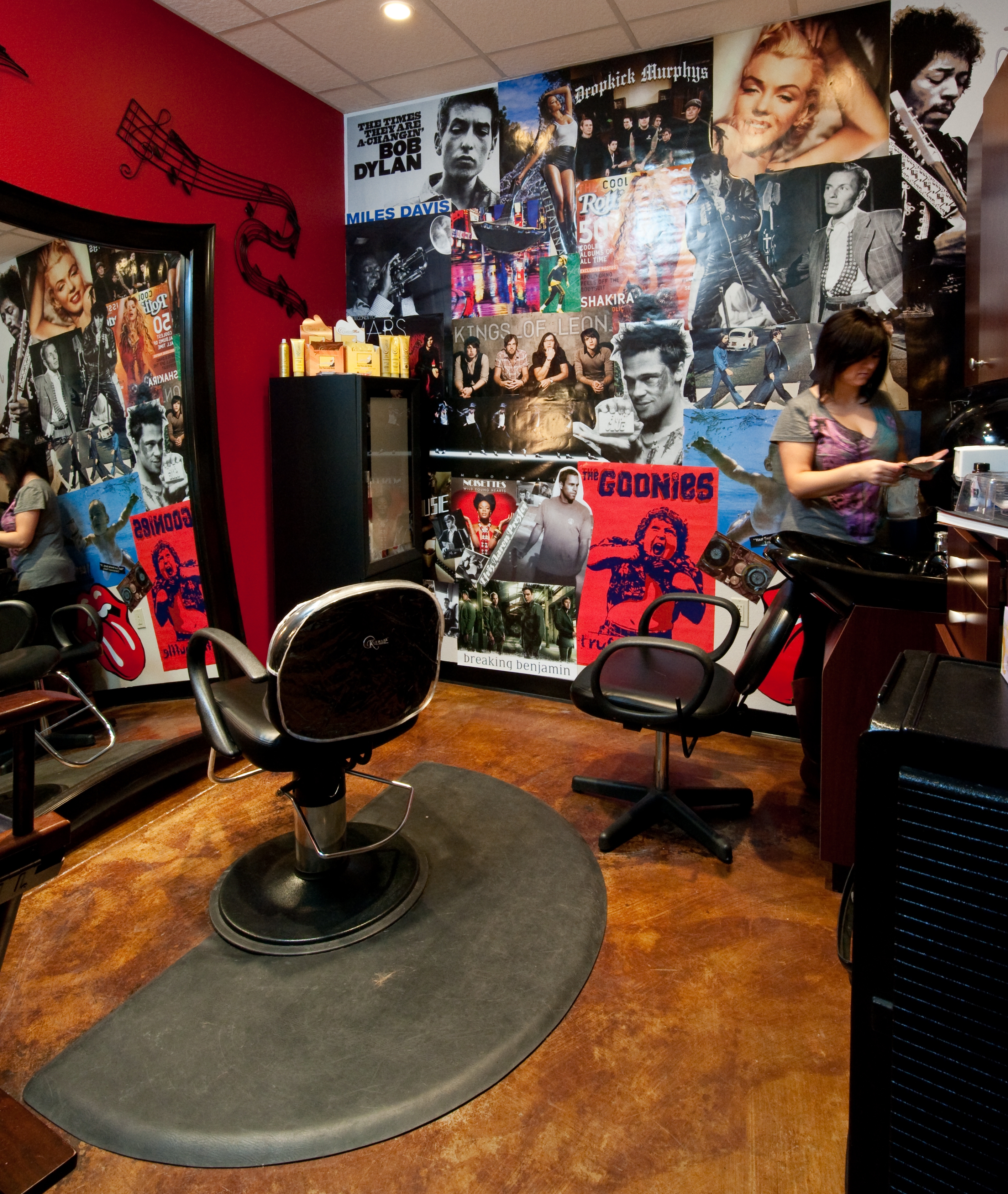 Phenix Salon Suites – Austin